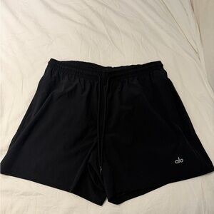 ALO Yoga Men's Athletic Shorts in Black